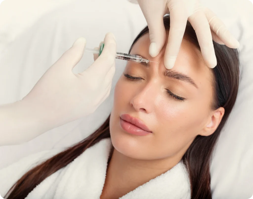 Woman getting injected with XEOMIN.